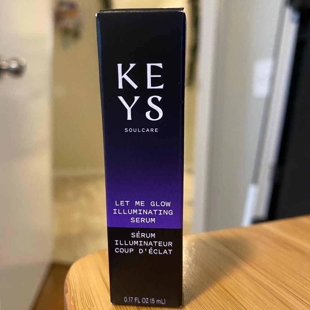 5 for $25!✨ Keys Let Me Glow Illuminating Serum